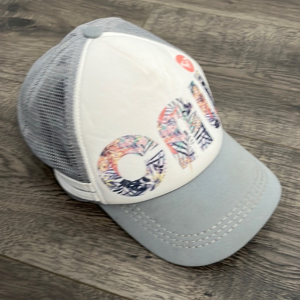 Roxy hat